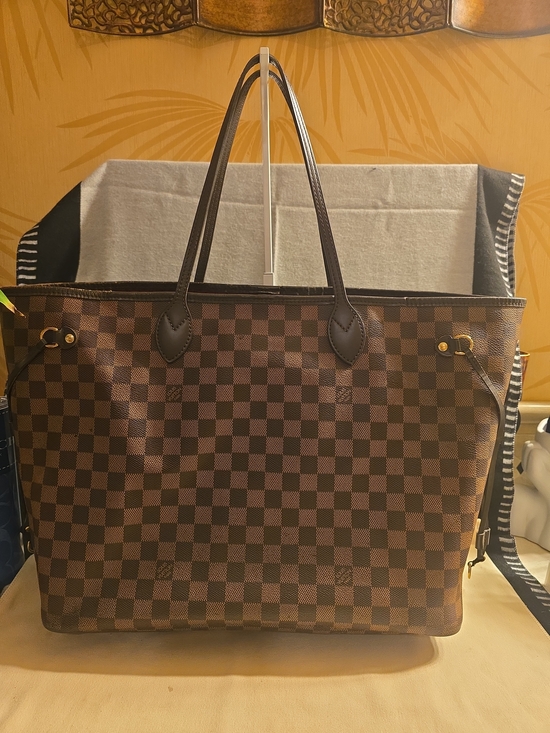 Louis Vuitton Handbags - Louis Vuitton Neverfull Tote in Damier Ebene Canvas
